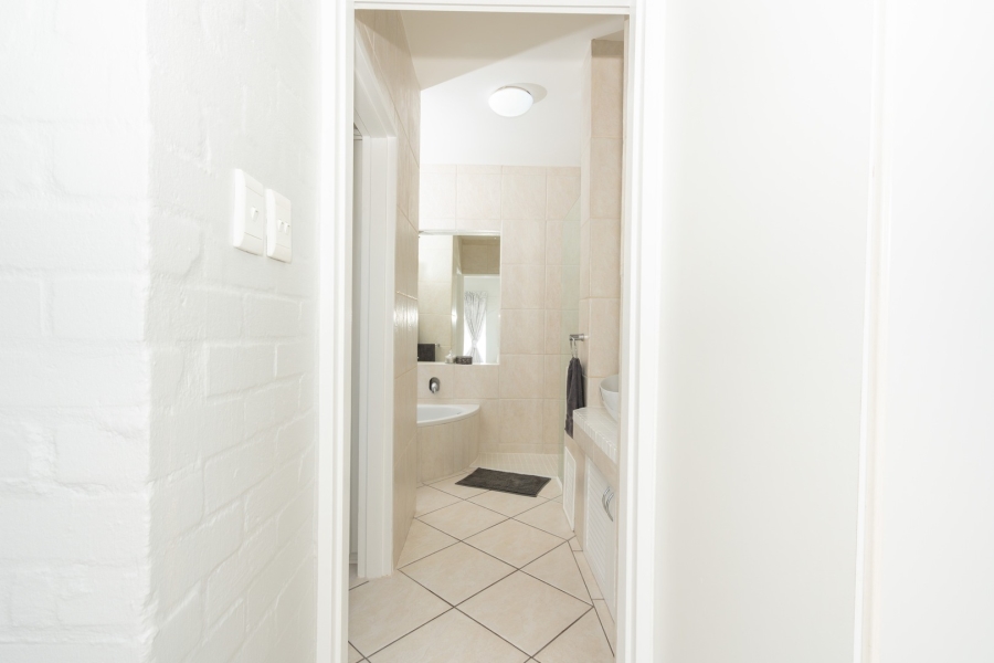 4 Bedroom Property for Sale in Paradise Beach Western Cape